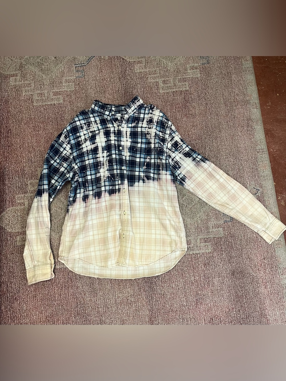 Old Navy slim fit Men’s XL bleached plaid heavy cotton button down shirt